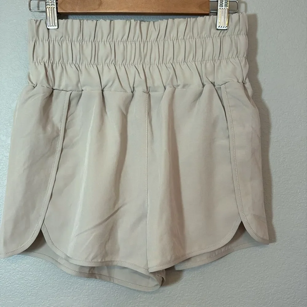 New In Buckle High-Waisted Tan Women's Shorts